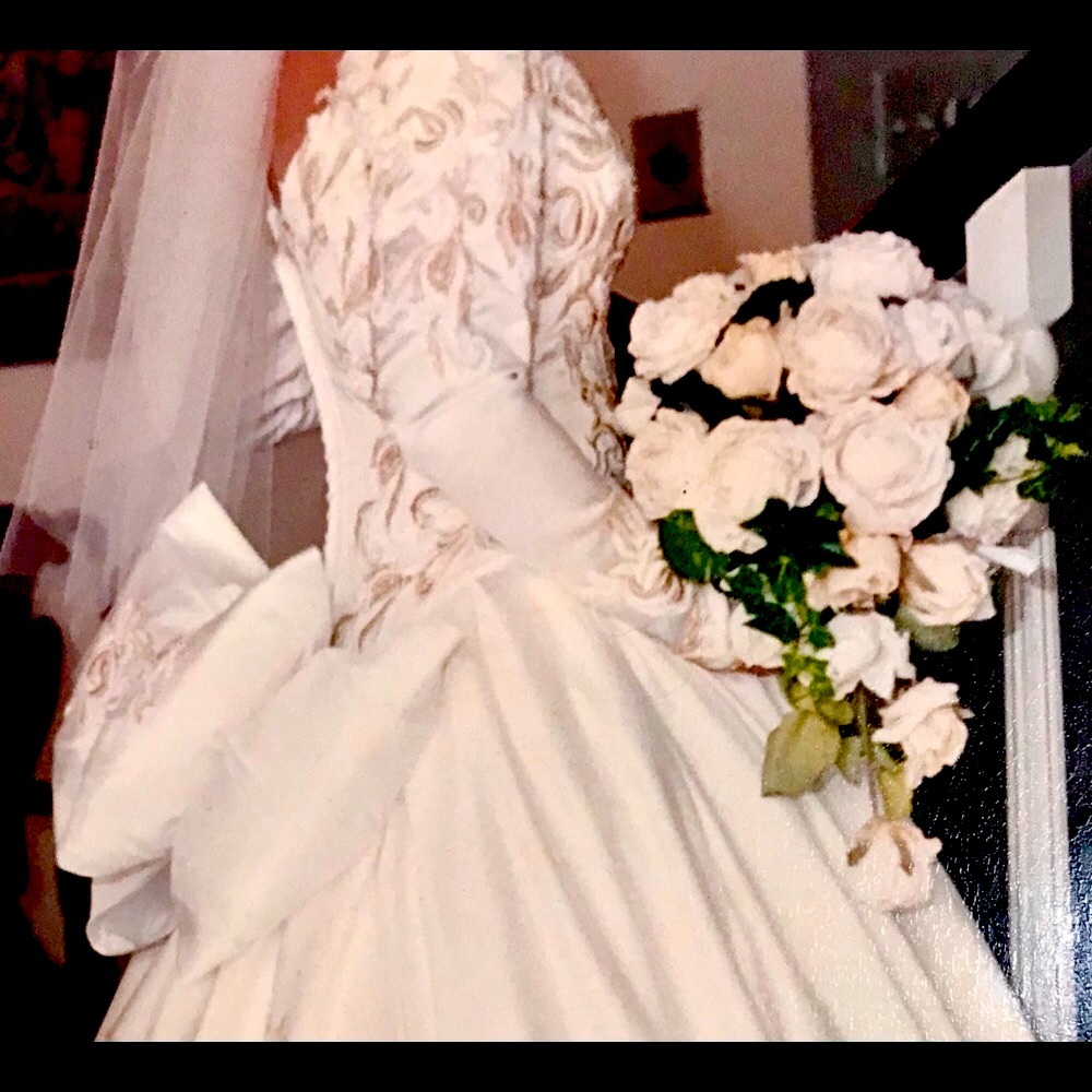 This Gown Is A Ball ! - Picture 6 of 11